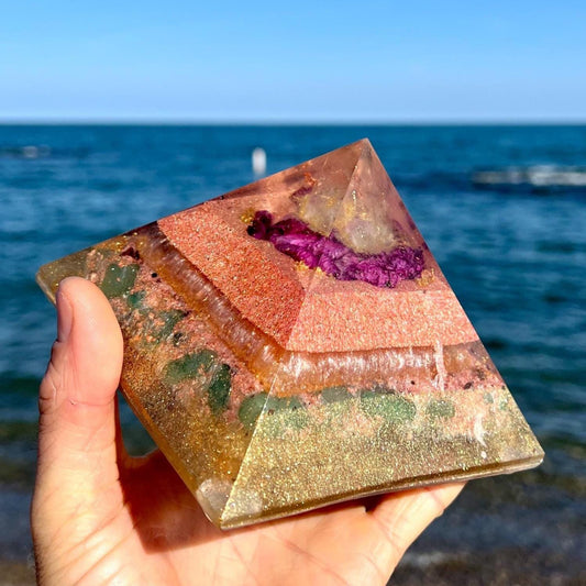MAGENTA HARMONY Quartz Magic Mix Earth Frequency Orgone Giza 8-Side Pyramid with Heart Chakra Balancing Minerals
