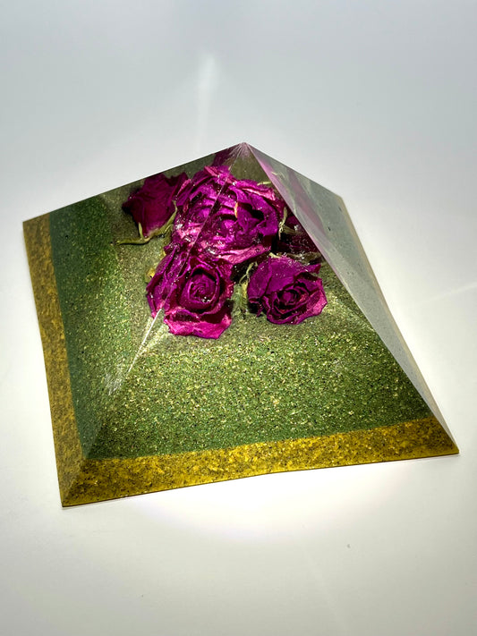 MAGENTA GARDEN . Copper Quartz Magic Mix Orgone. Giza Pyramid Energy. Crown Chakra Minerals. EMF Protection. Deep Sleep Raise Frequency