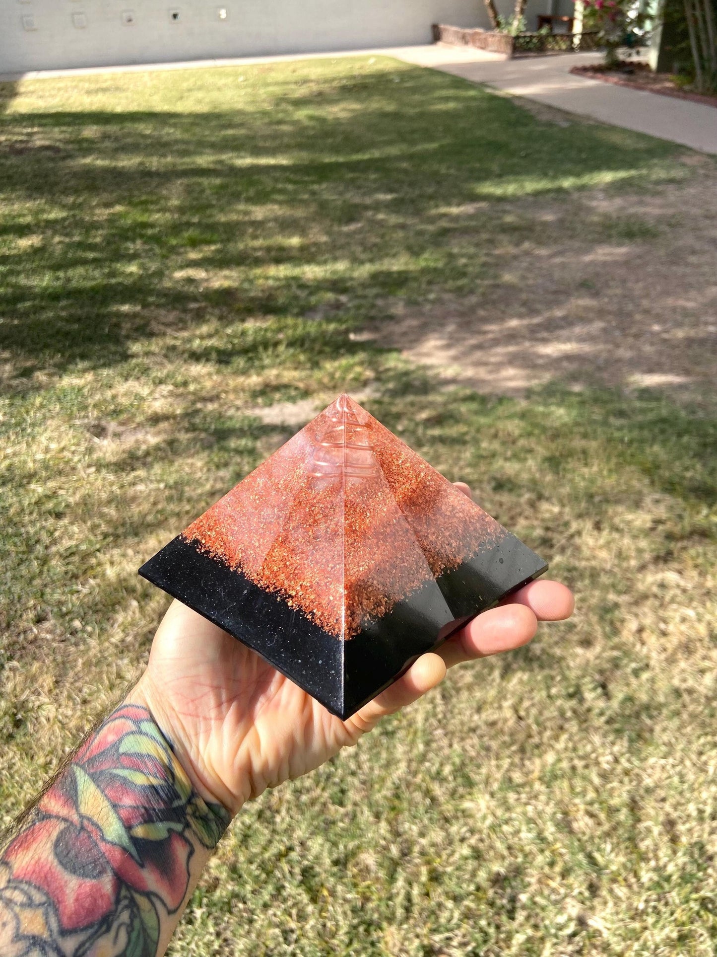 HARMONIC FIELD. Copper Wrapped Quartz. Full Magic Mix Orgone. Pyramid Energy. Chakra Minerals. EMF Protection. Deep Sleep. Raise Frequency.