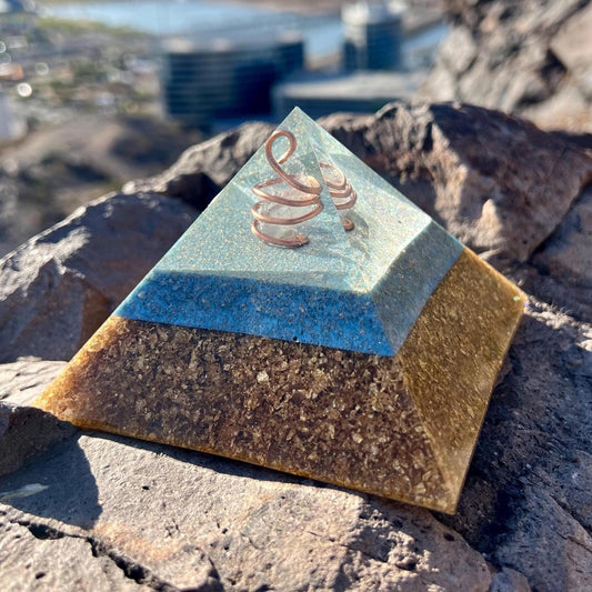 AQUA SUN. Copper Wrapped Quartz Magic Mix Orgone. Giza Pyramid Energy. Crown Chakra Minerals. EMF Protection. Deep Sleep. Raise Frequency.